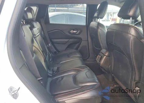 2014 Jeep Cherokee Trailhawk z USA, uszkodzony, nr VIN 1C4PJMBS8EW240659